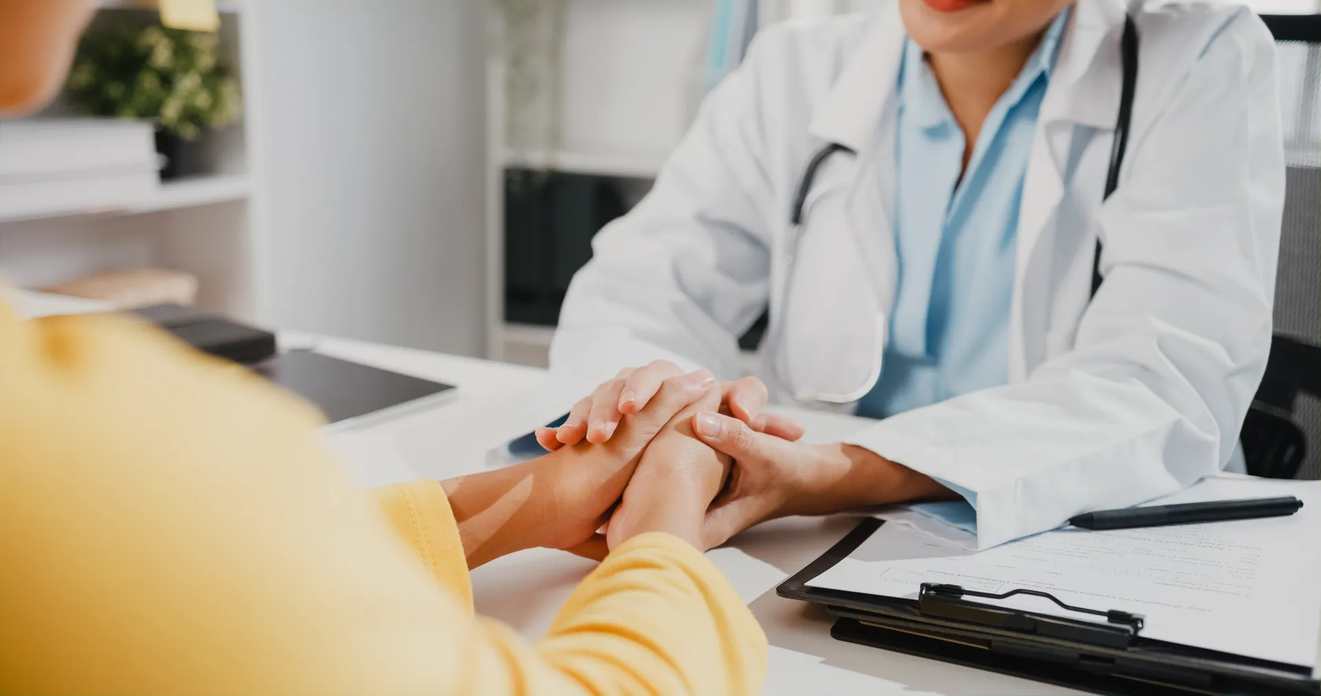 Sanara Medicine physician explaining the value of integrative care to a patient
